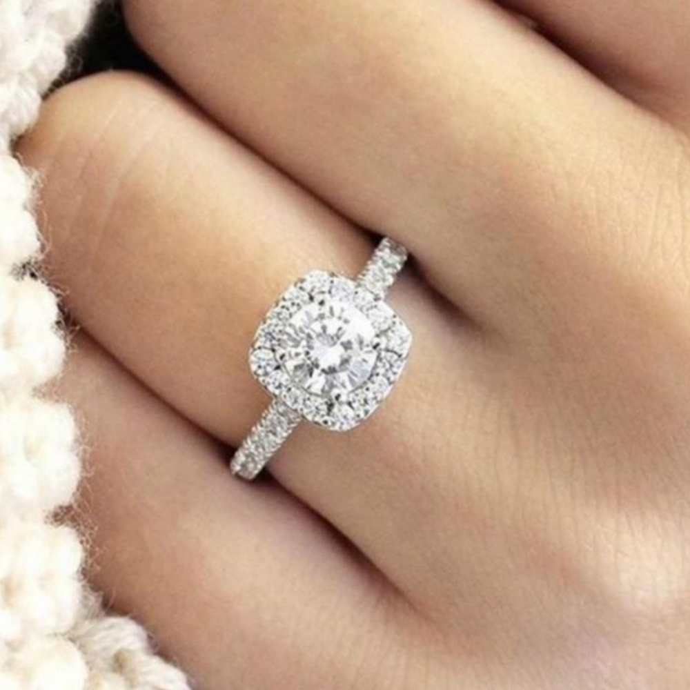 💍925 STERLING SILVER DIAMOND HALO ENGAGEMENT RING - Picture 3 of 4